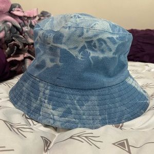 flip bucket hat